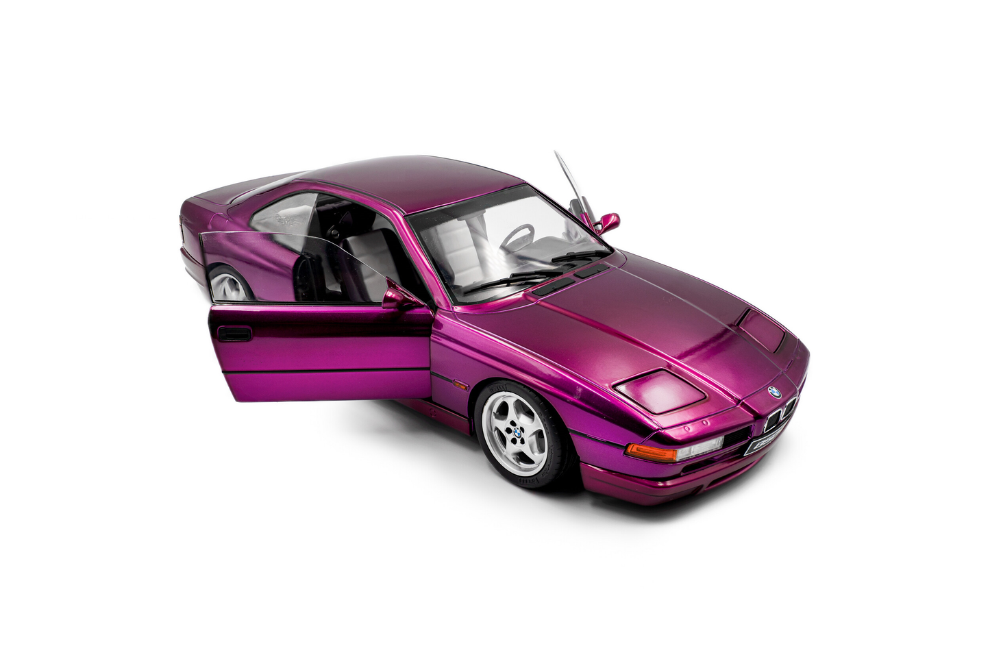 BMW 850 CSI E31 1991 Daytona Violet Solido 1:18