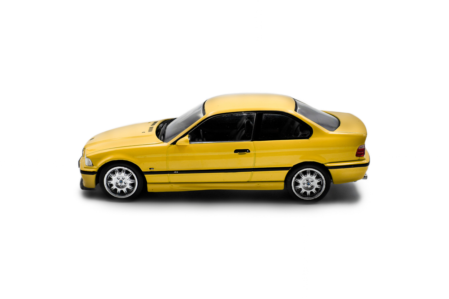 BMW M3 Coupé E36 Dakar Yellow Solido 1:43