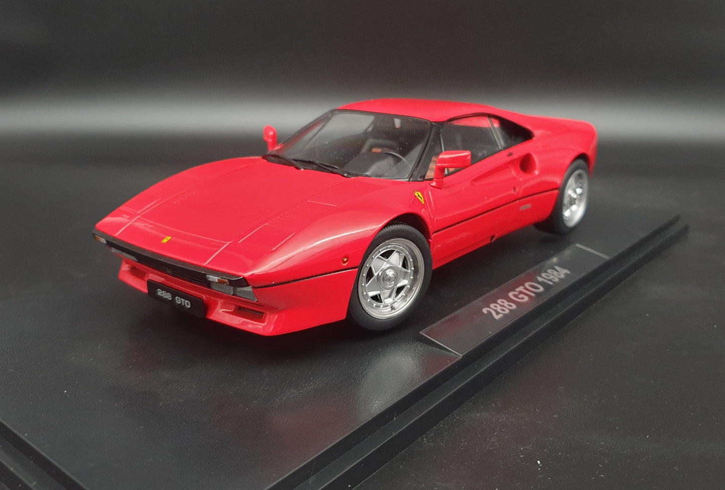 Ferrari 288 GTO 1984 red KK Scale Models 1:18