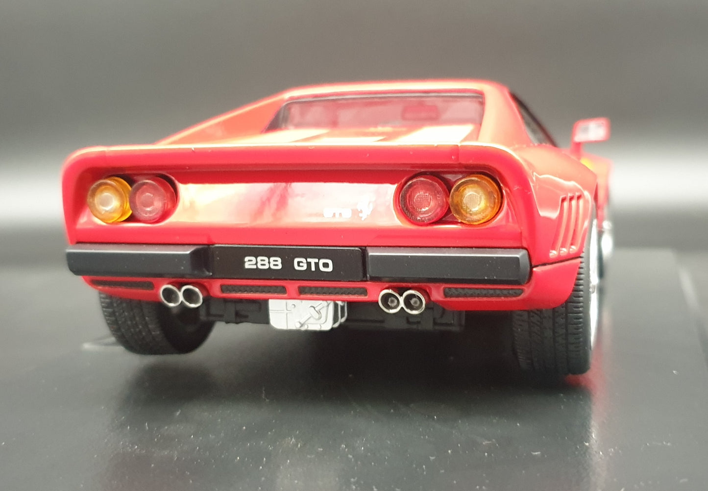 Ferrari 288 GTO 1984 red KK Scale Models 1:18
