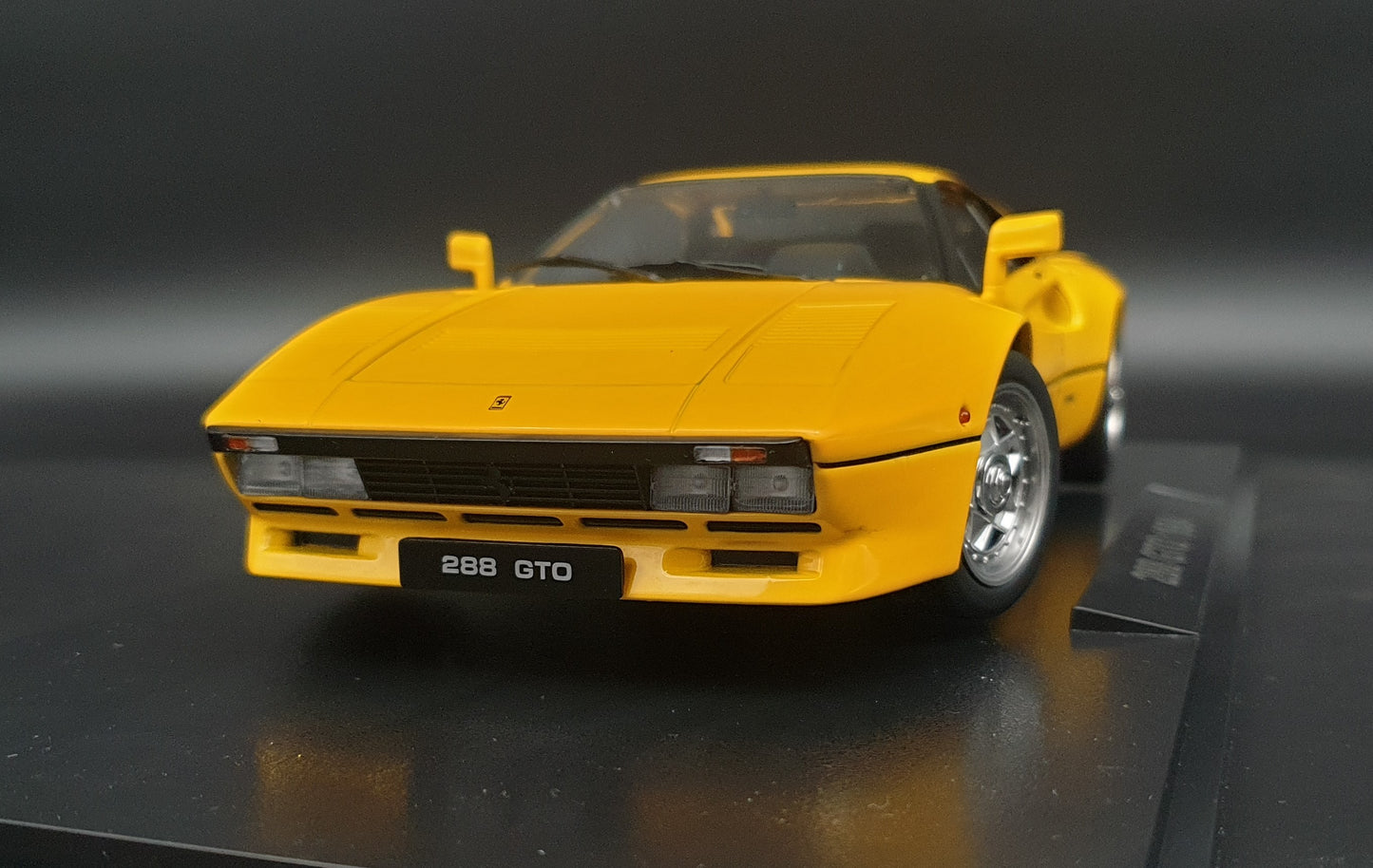 Ferrari 288 GTO 1984 yellow KK Scale Models 1:18