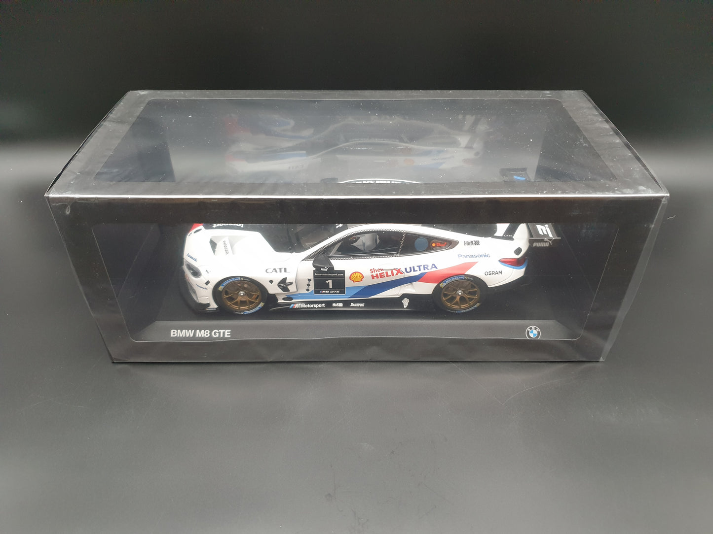 BMW M8 GTE RACING #1 Minichamps 1:18