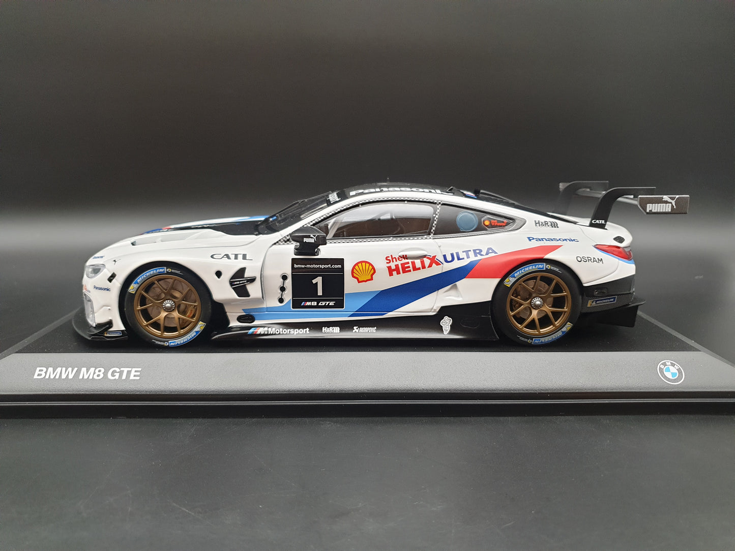 BMW M8 GTE RACING #1 Minichamps 1:18