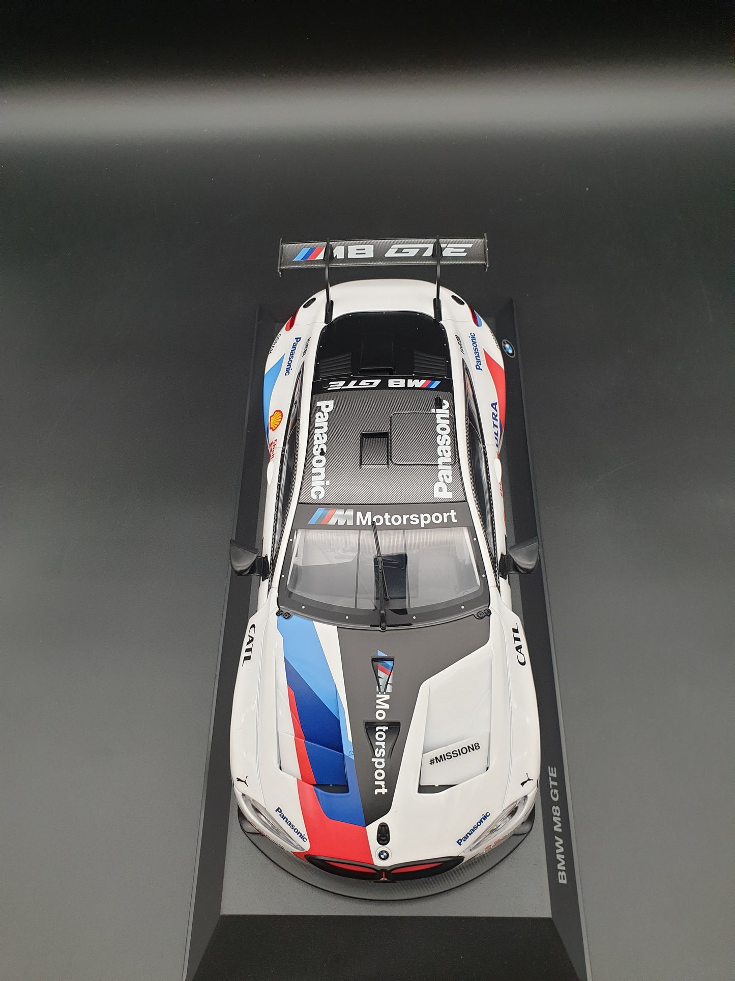 BMW M8 GTE RACING #1 Minichamps 1:18