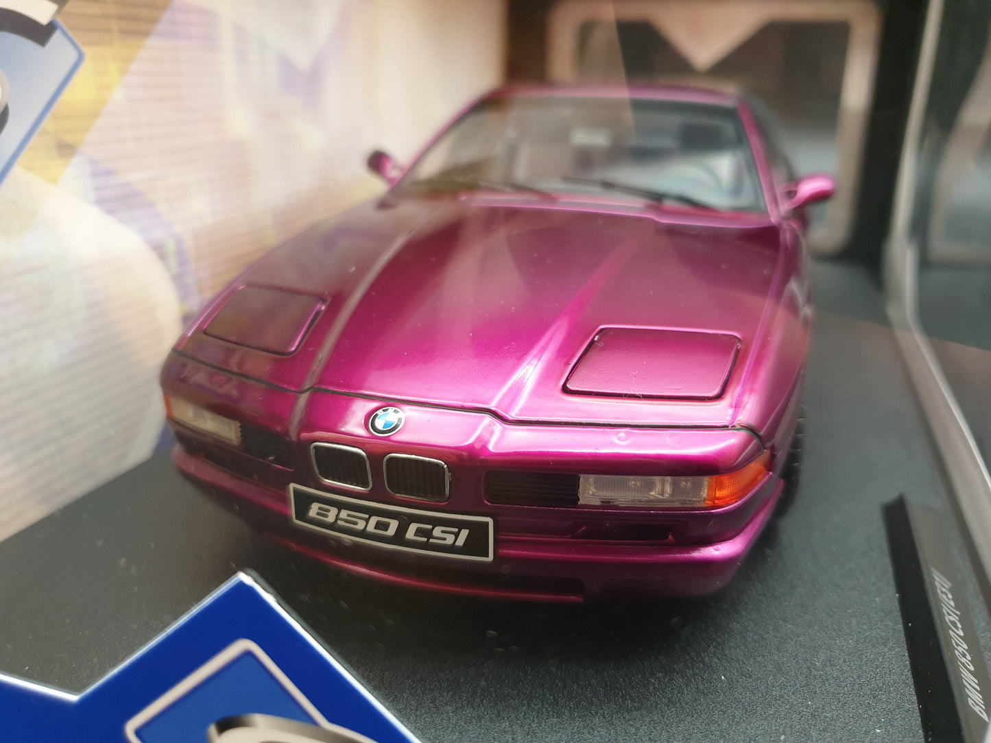 BMW 850 CSI E31 1991 Daytona Violet Solido 1:18