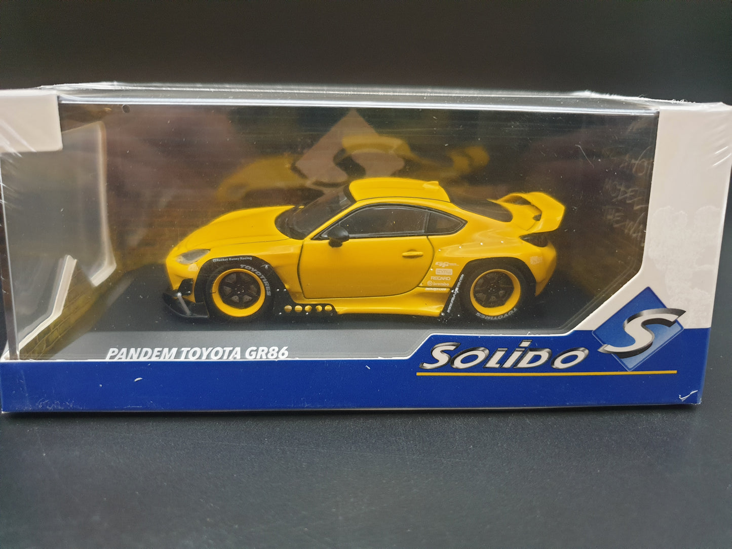 Pandem Toyota GR86 Yellow Solido 1:43