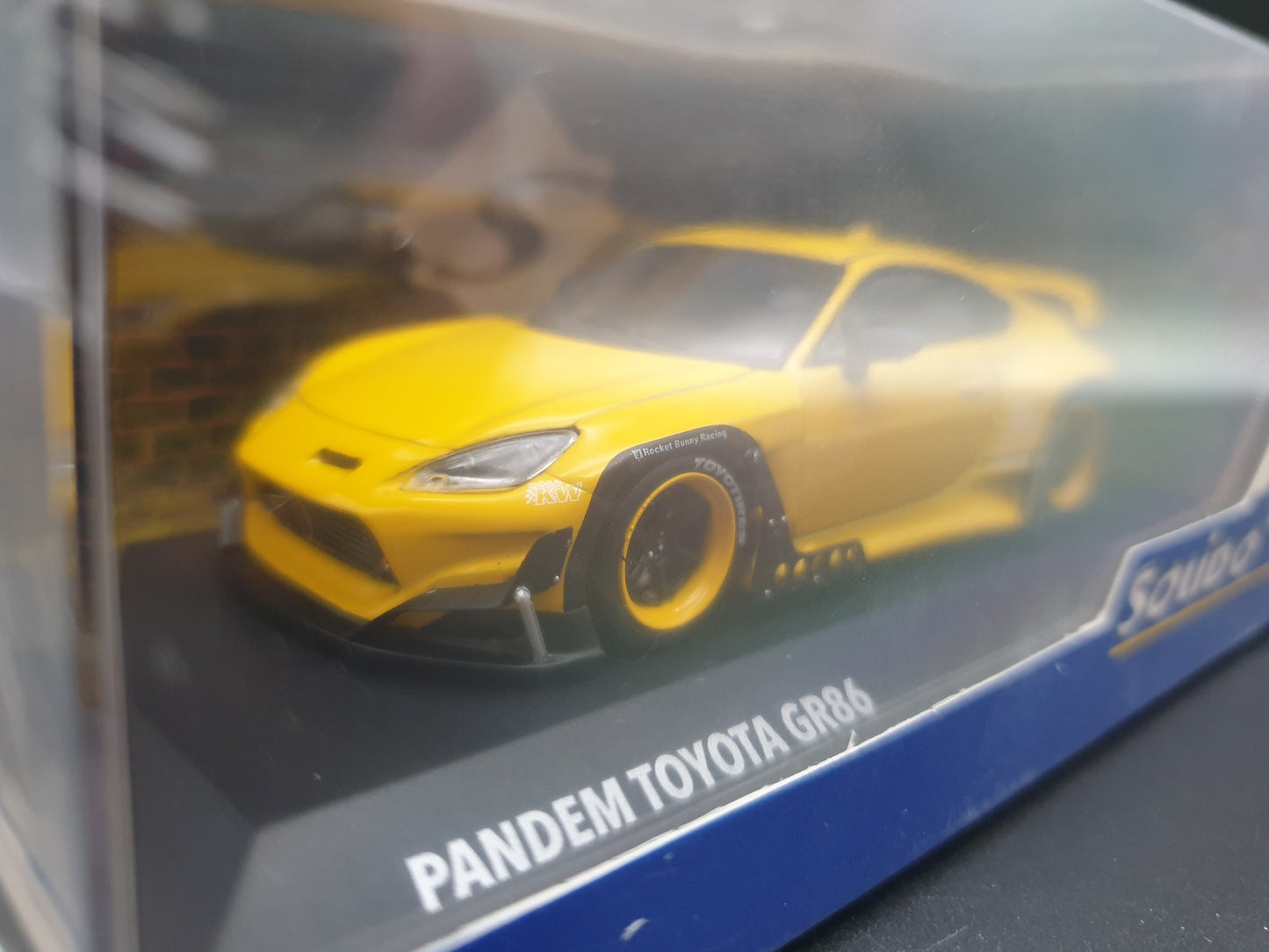 Pandem Toyota GR86 Yellow Solido 1:43