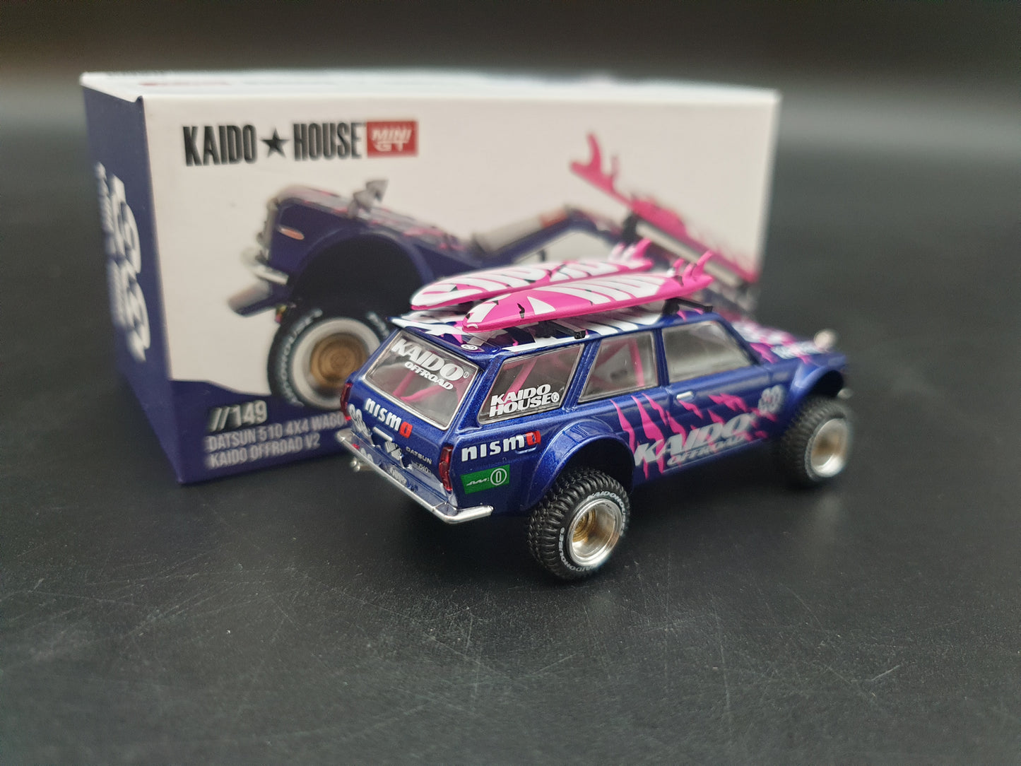 Datsun 510 4x4 Wagon Offroad V2 KAIDO HOUSE Mini GT 1:64