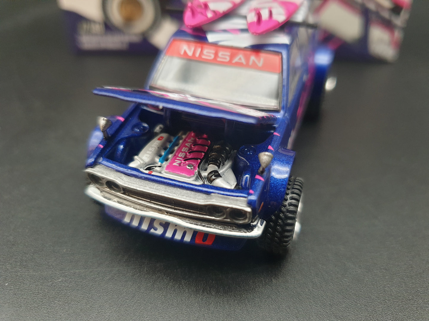Datsun 510 4x4 Wagon Offroad V2 KAIDO HOUSE Mini GT 1:64