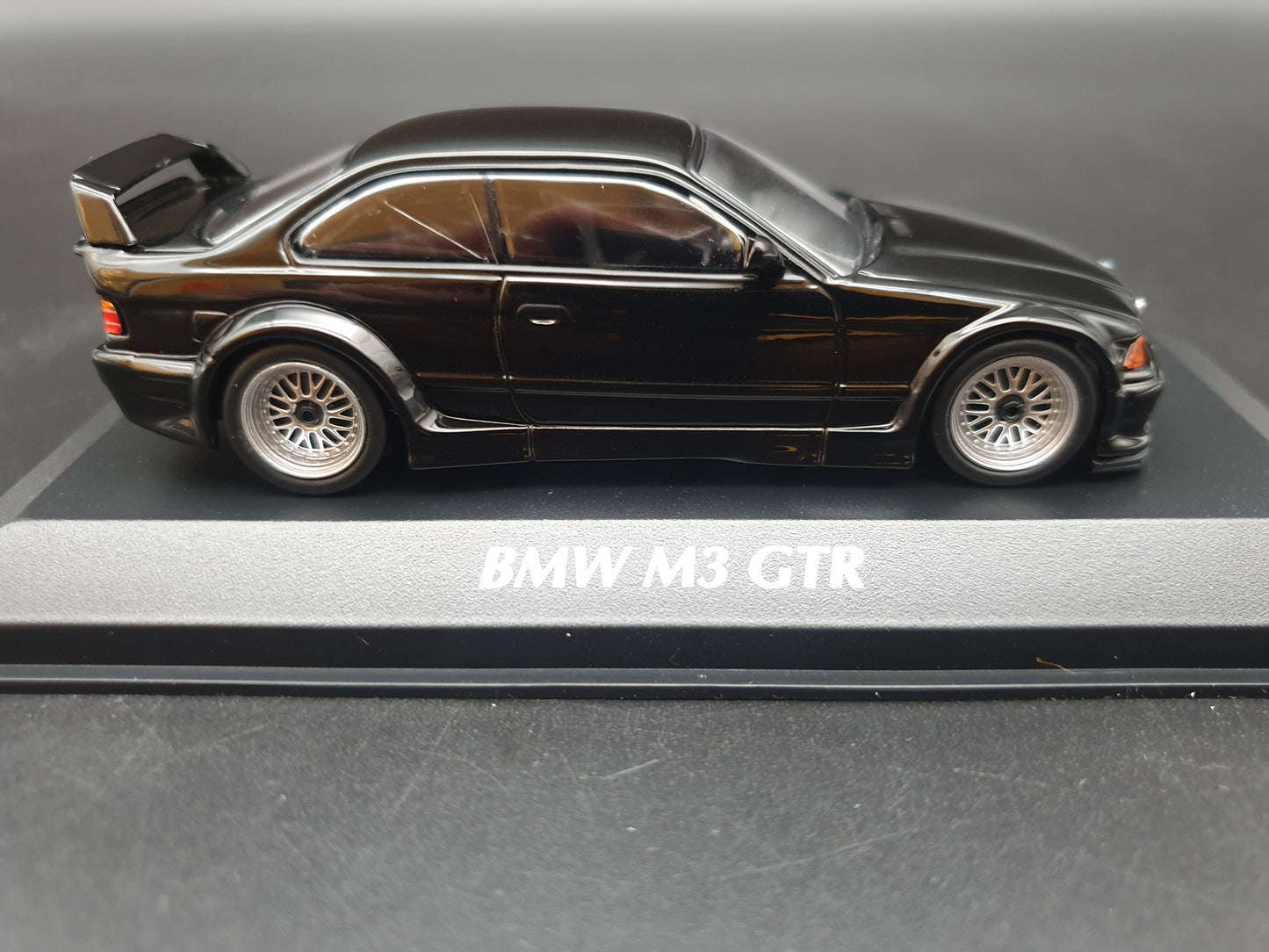 BMW M3 GTR E36 1993 Black Maxichamps 1:43