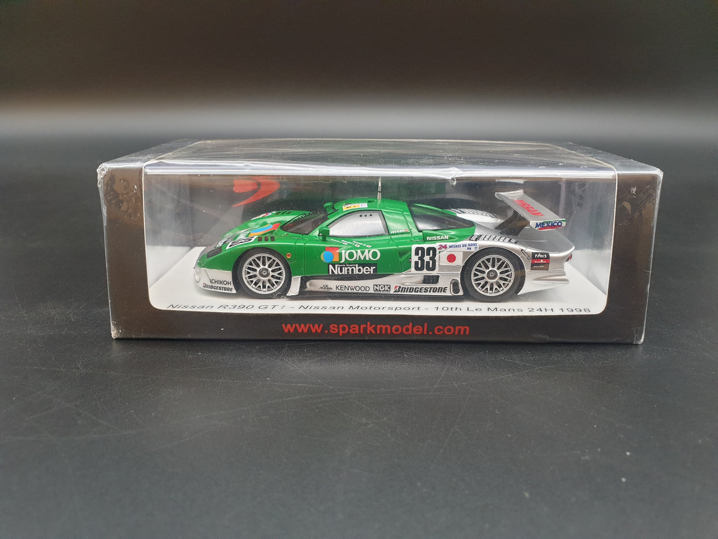 Nissan R390 GT1 #33 Nissan Motorsport 24H Le Mans 1998 Spark 1:43