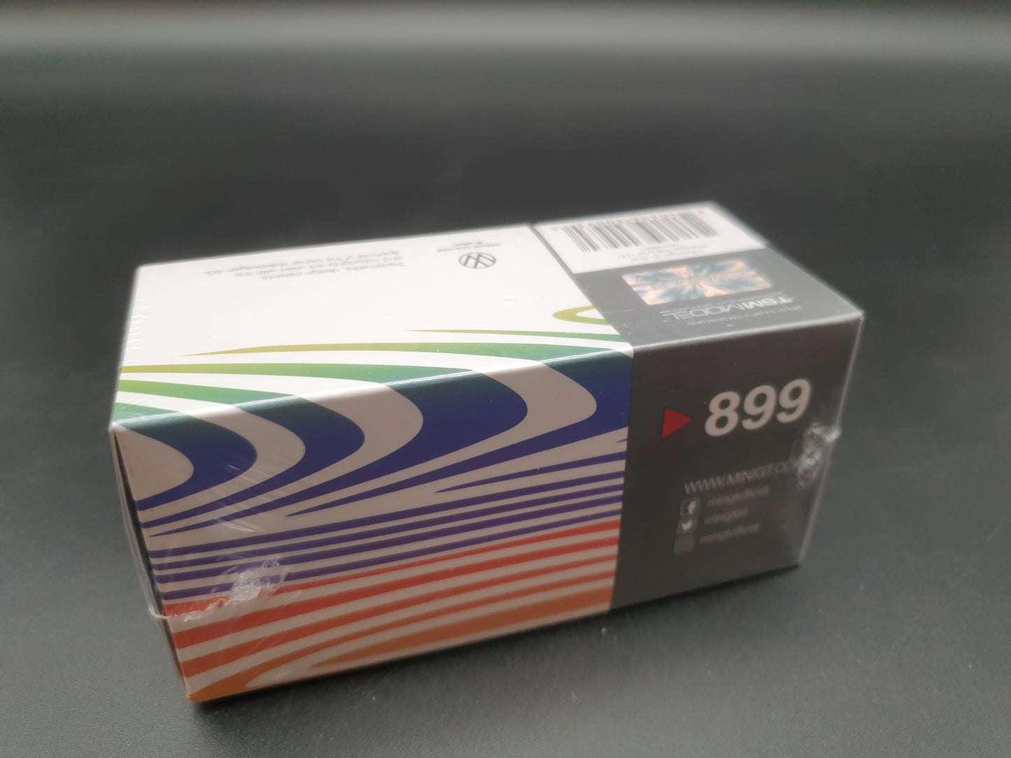Volkswagen ID. Buzz Prototype "Rainbow" Mini GT 1:64