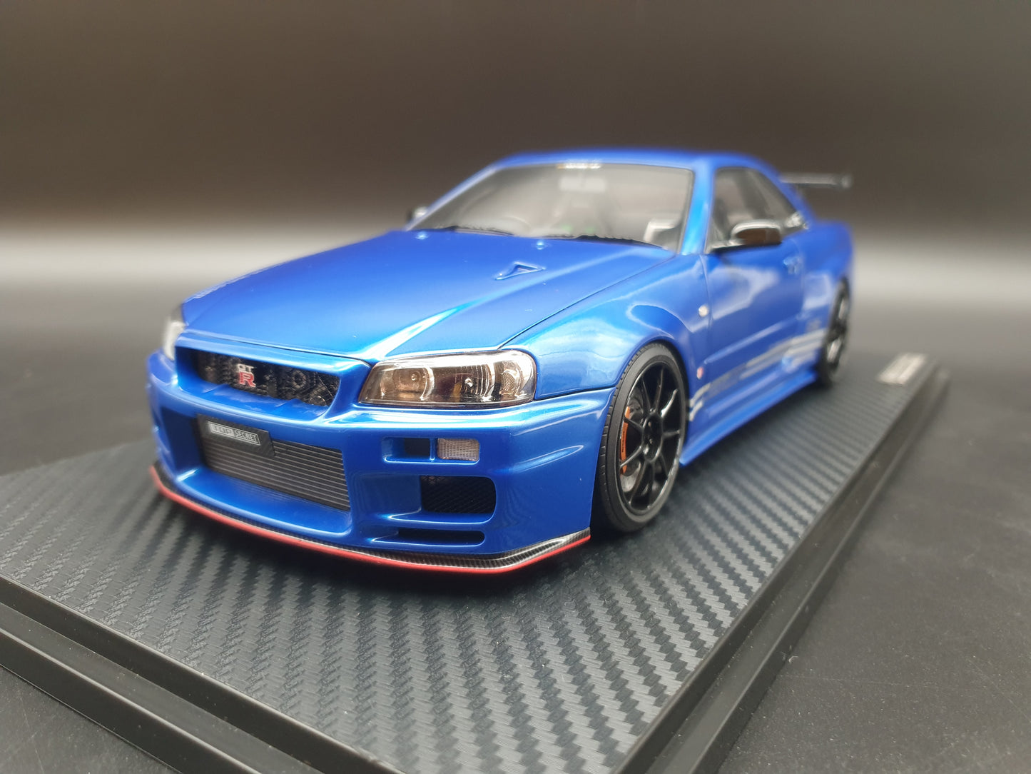 IG3641 TOP SECRET 34GT-R (BNR34) Bayside Blue Ignition Model 1:18