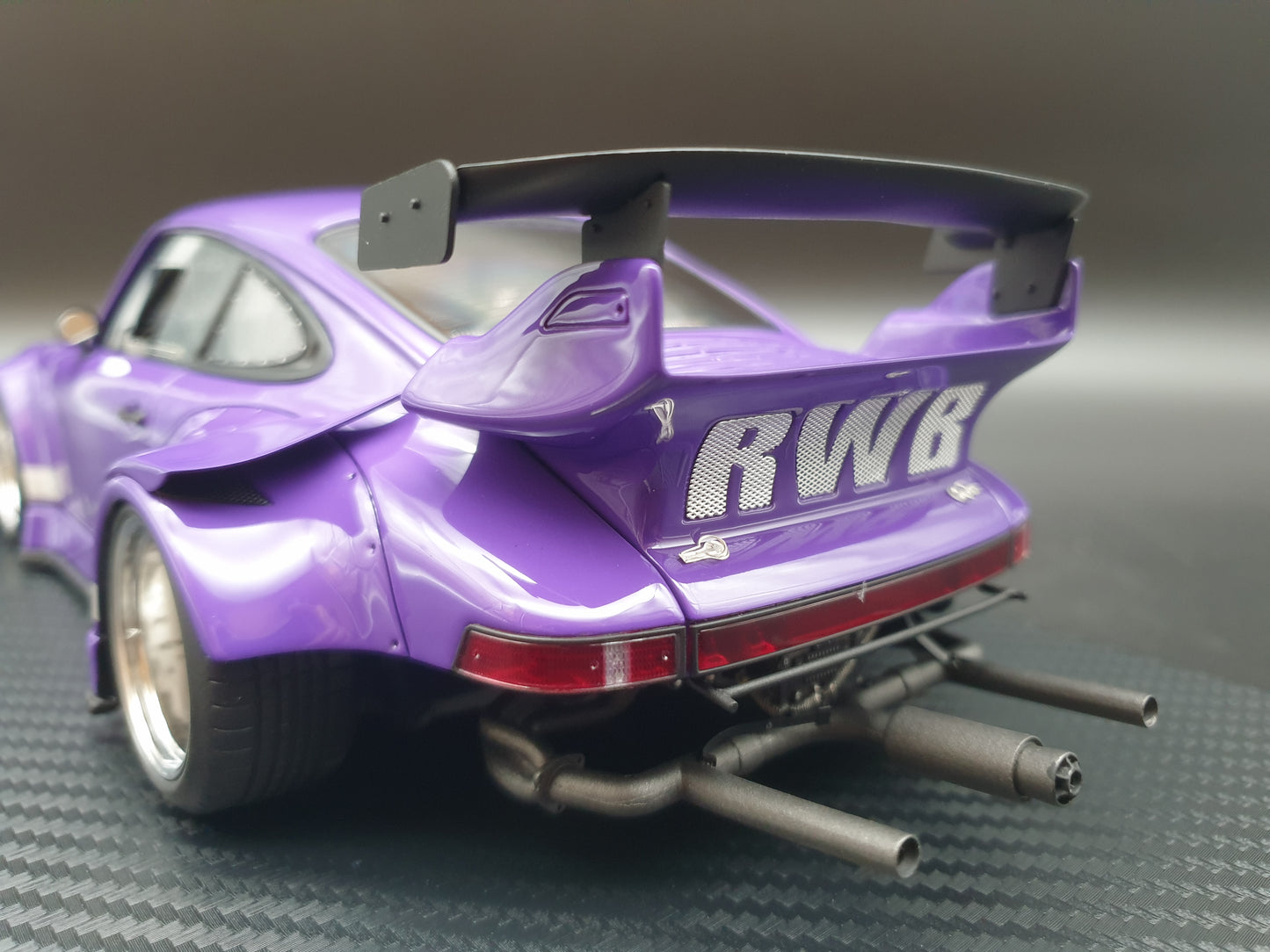 IG3698 RWB 930 Purple Ignition Model 1:18