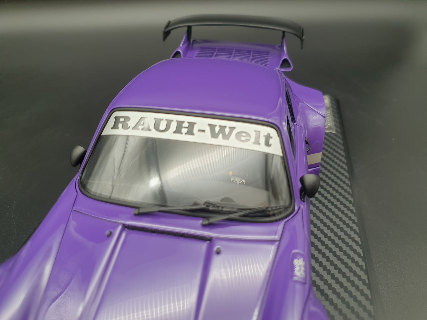 IG3698 RWB 930 Purple Ignition Model 1:18