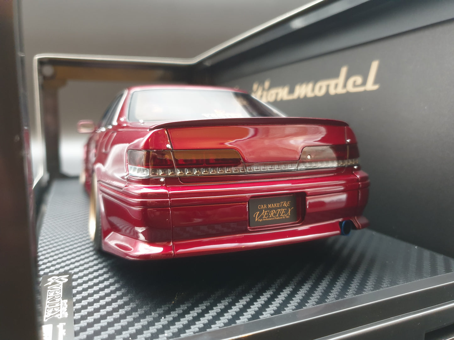 IG3577 Toyota Chaser VERTEX JZX100 MARK-II Red Metallic Ignition Model 1:18