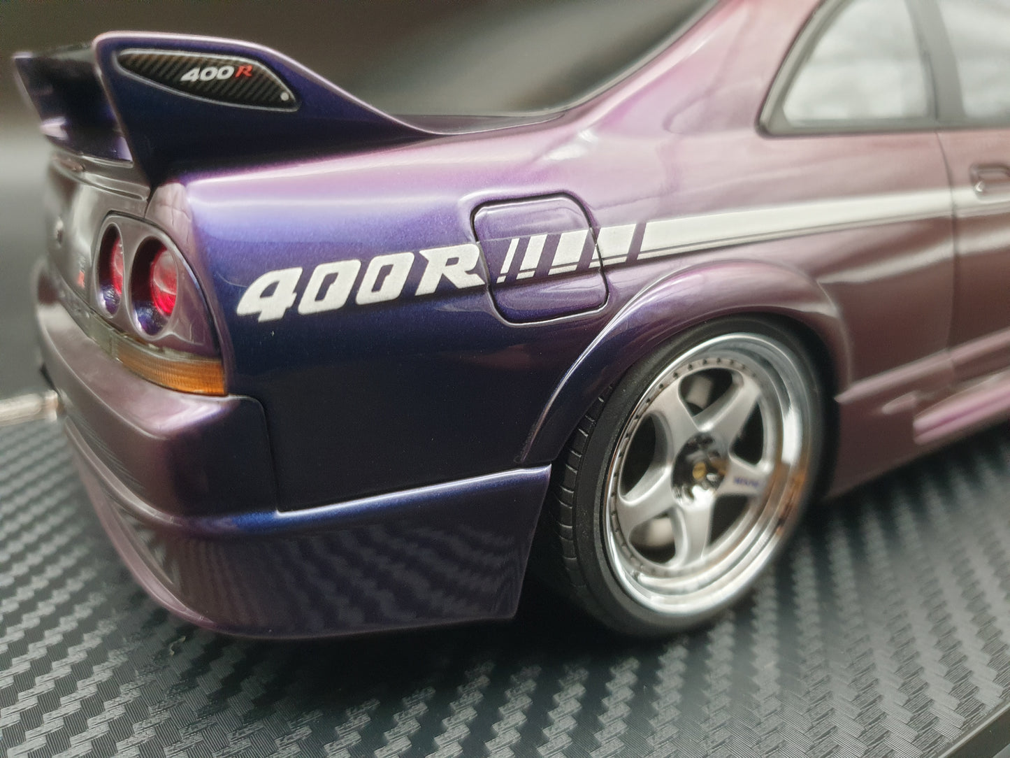 IG3657 NISMO 400R (BCNR33) Midnight Purple Ignition Model 1:18