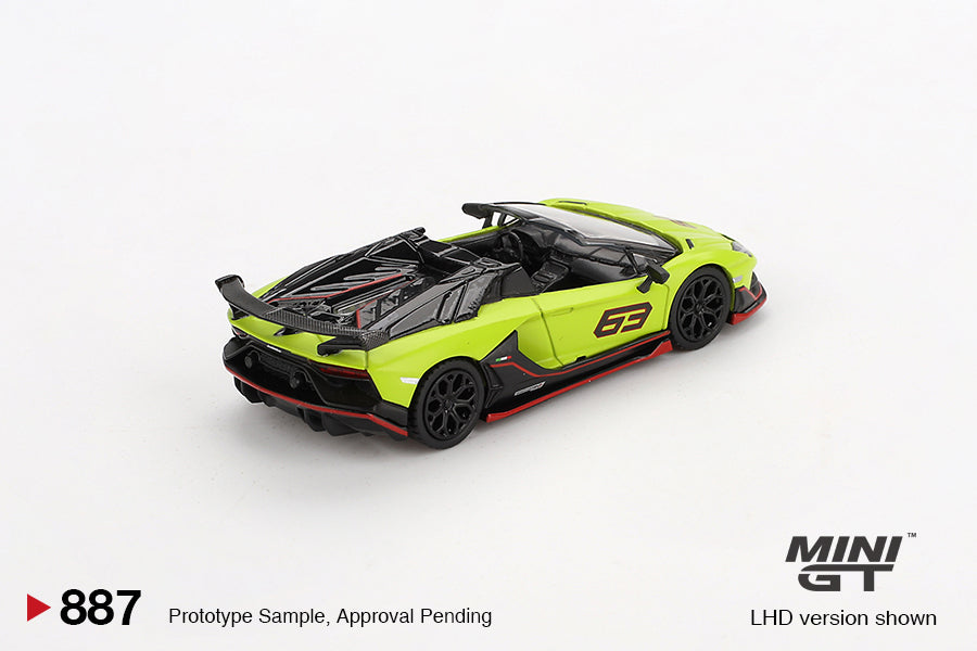 Lamborghini Aventador SVJ 63 Roadster Verde Shock Mini GT 1:64