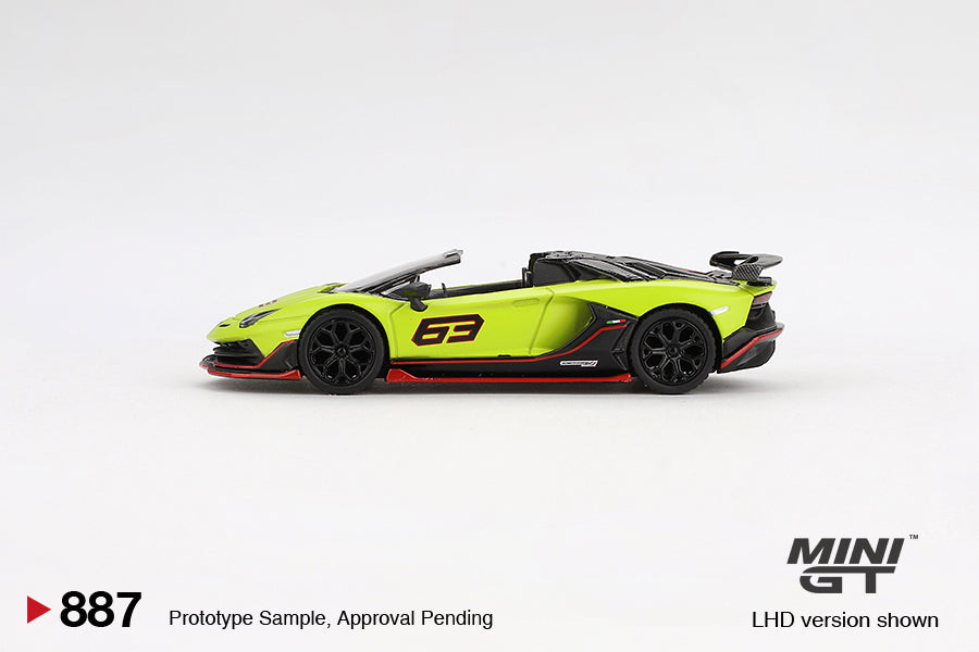 Lamborghini Aventador SVJ 63 Roadster Verde Shock Mini GT 1:64