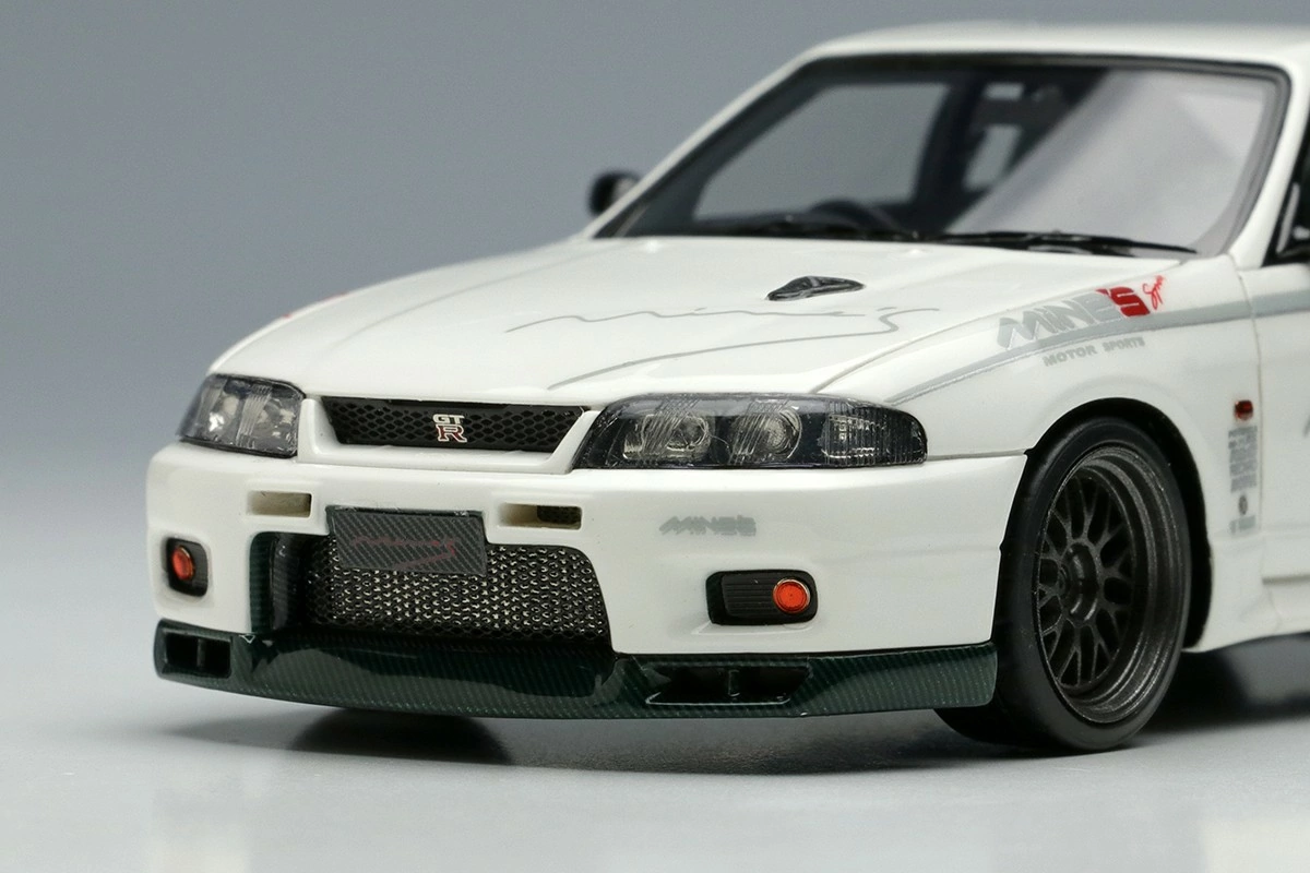 Miniature Nissan Skyline GT-R R33 - Mine's EM680 - Scale 1:18