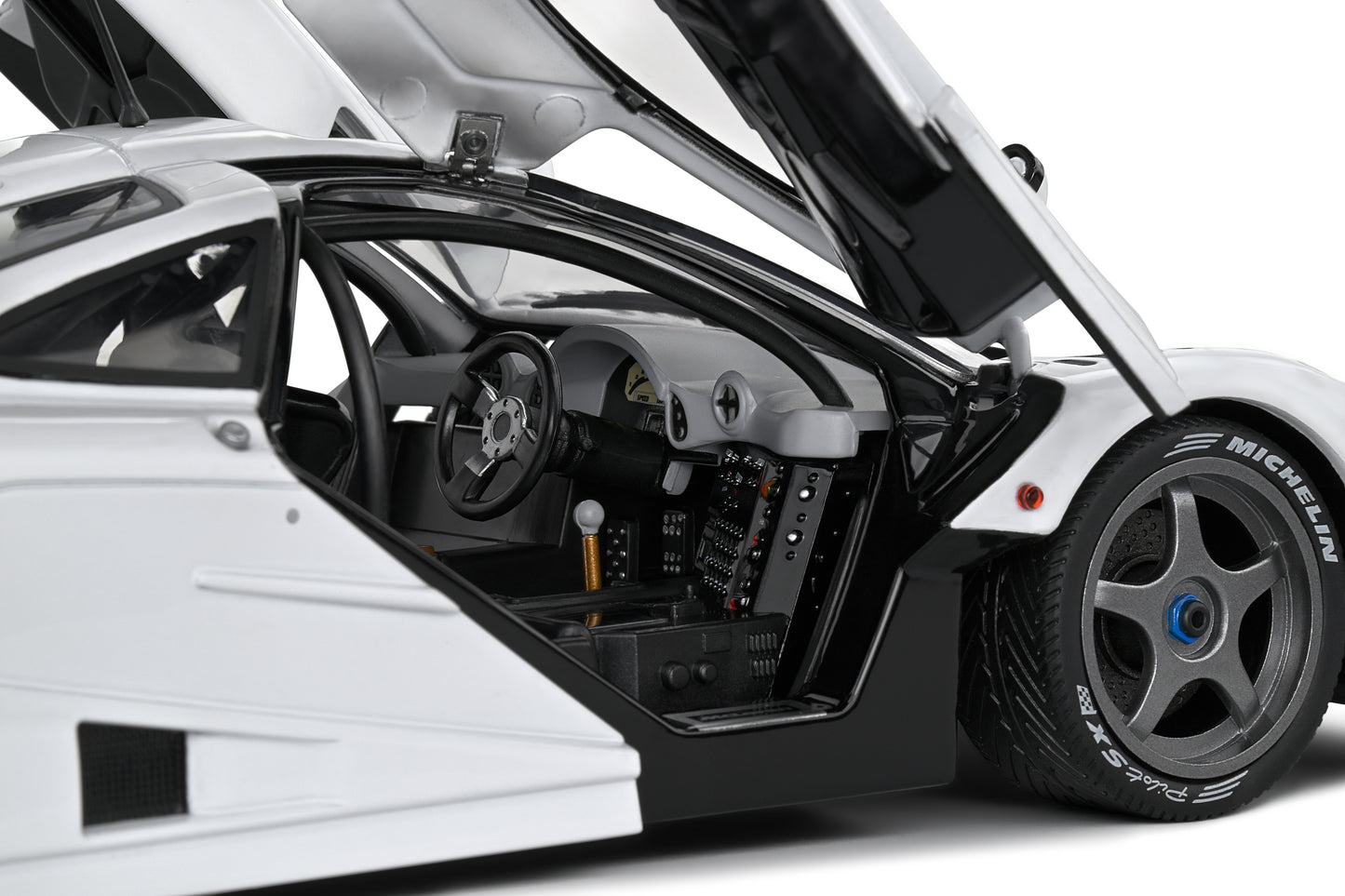 McLaren F1 GTR Short Tail White 1996 Solido 1:18