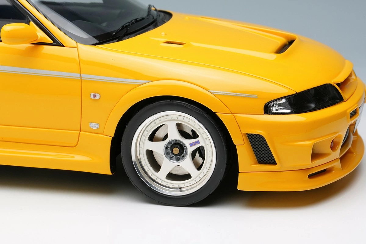Miniature Nissan GT-R R33 400R - Scale 1:18