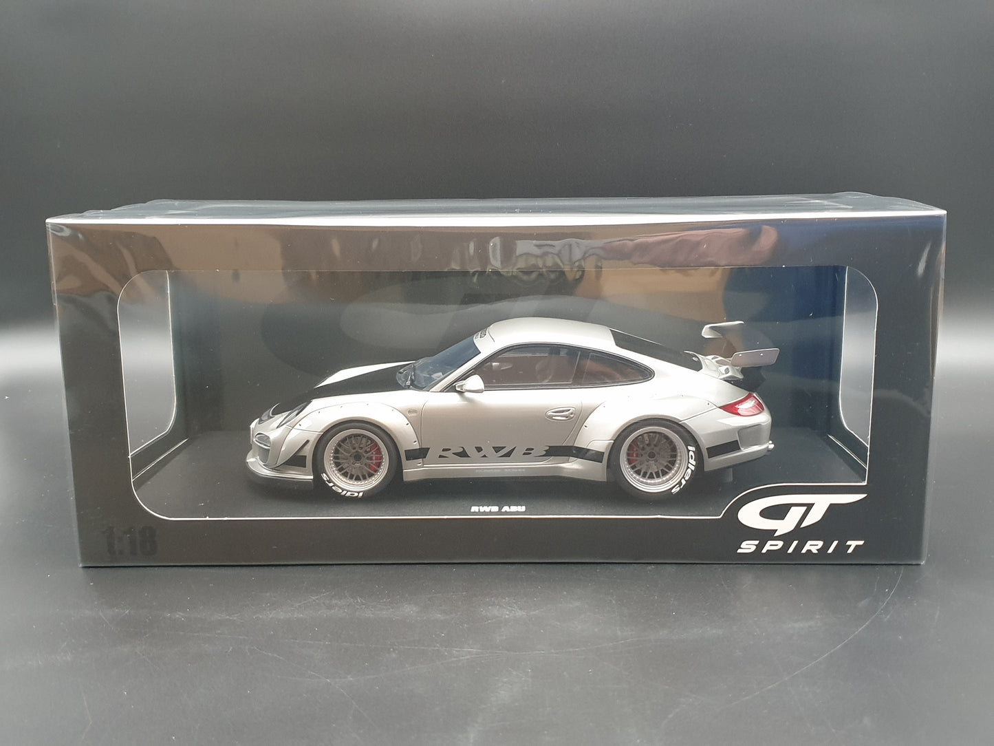 Miniature Porsche RWB 997 - Scale 1:18 - Red