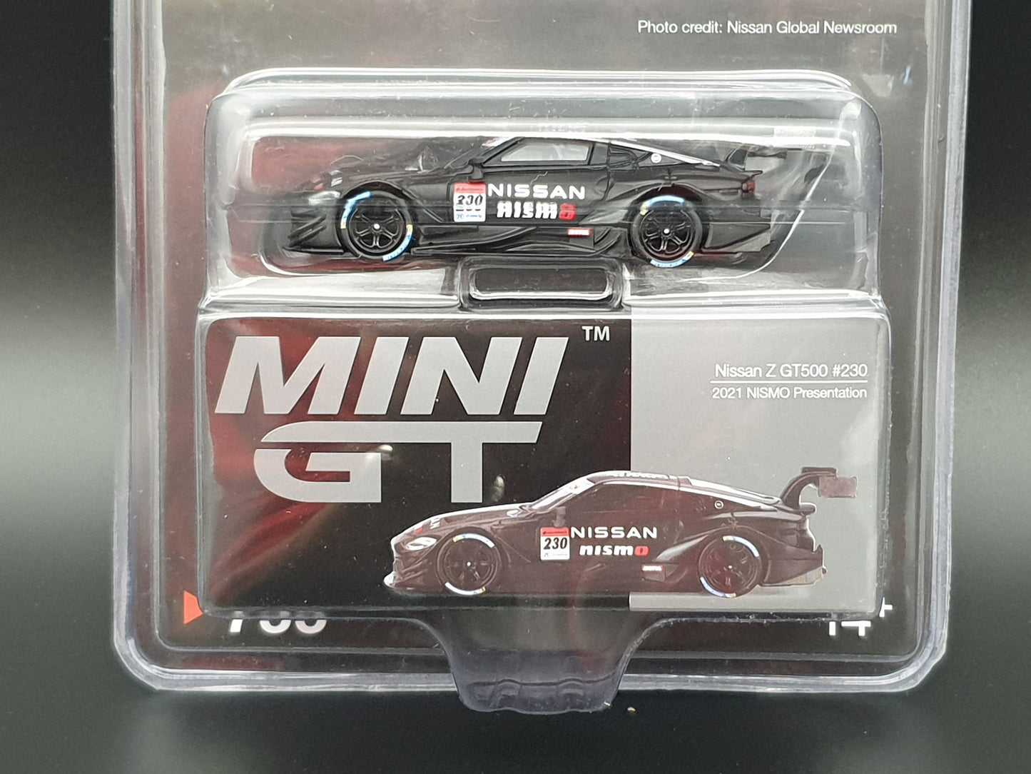 Nissan Z GT500 #230 2021 NISMO Presentation Mini GT 1:64
