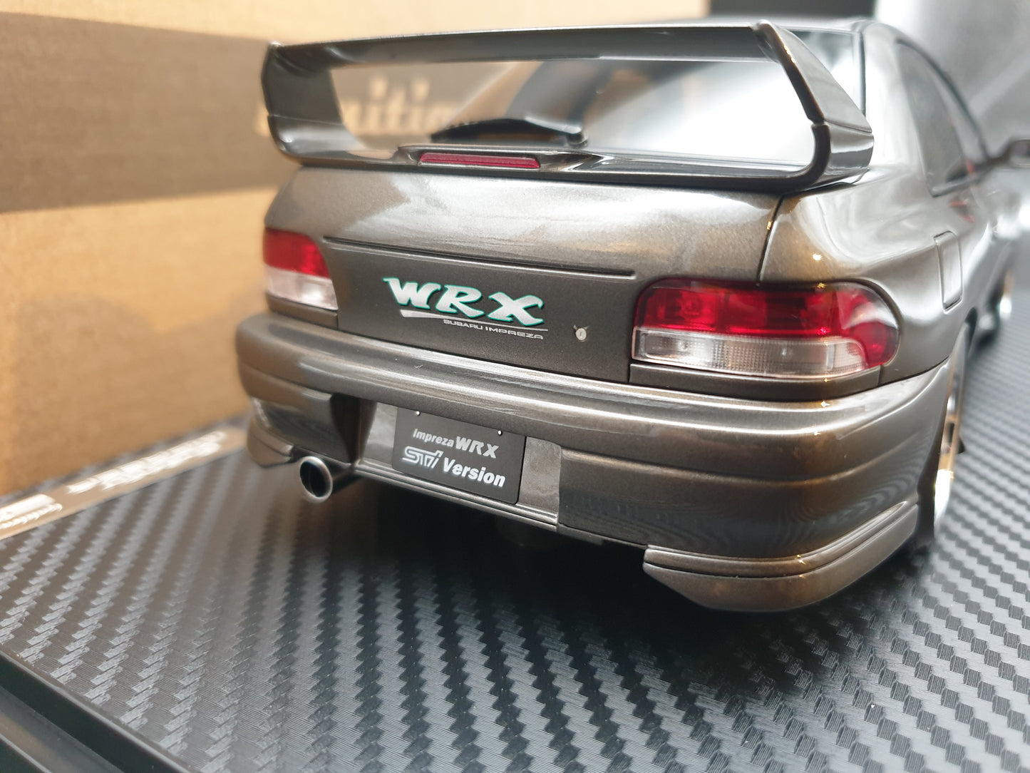 IG3552 SUBARU Impreza WRX Type R Sti Version V (GC8) Gun Metallic Ignition Model 1:18