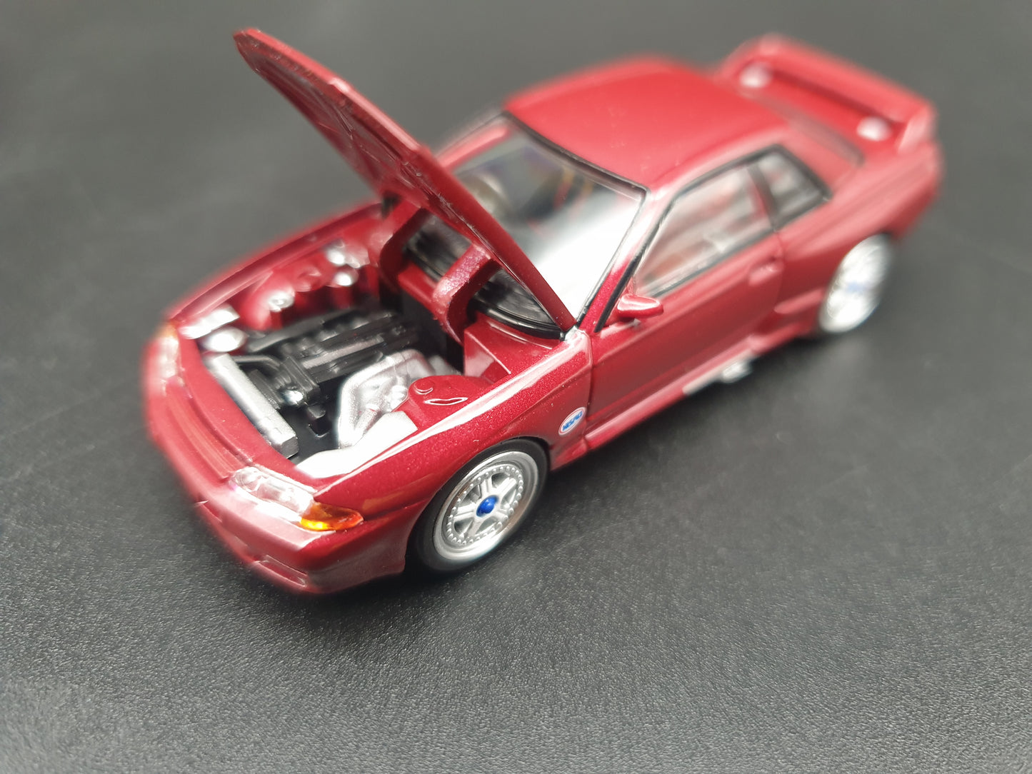 Nissan Skyline GT-R R32 Group A Plain Body Tomica Limited Vintage NEO 1:64