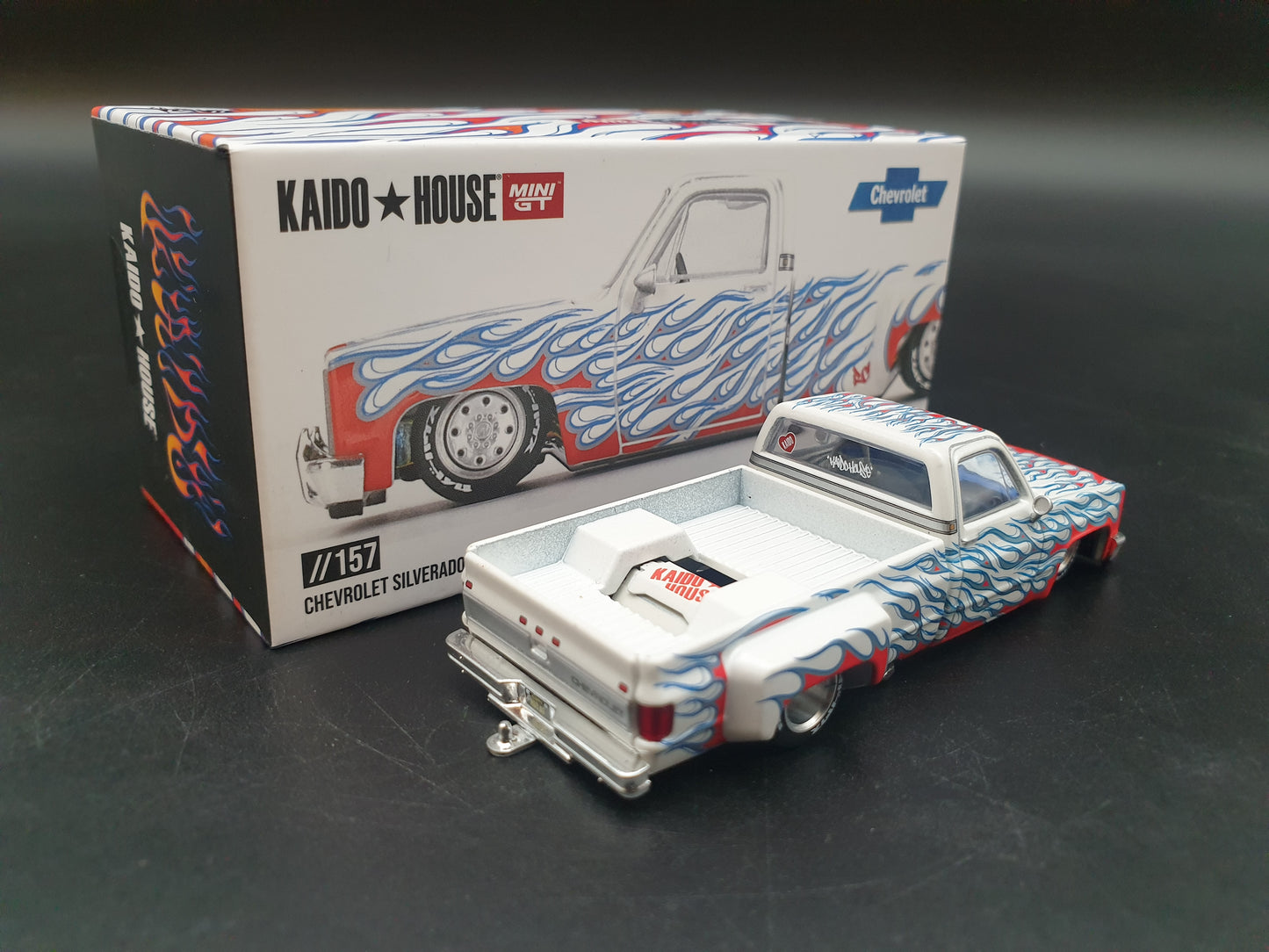 Chevrolet Silverado Dually One Fire V2 KAIDO HOUSE Mini GT 1:64