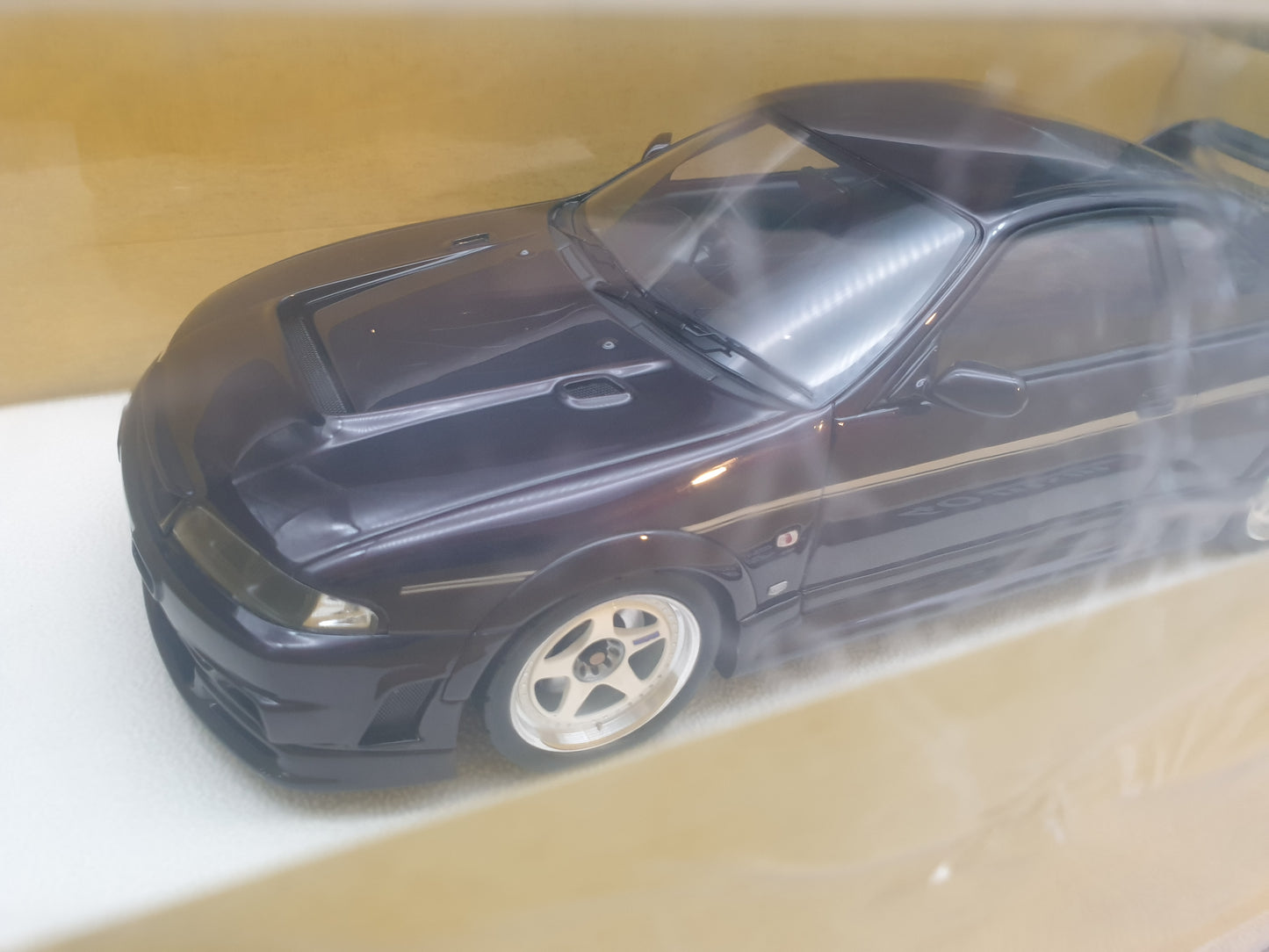 Miniature Nissan GT-R R33 400R - Scale 1:18