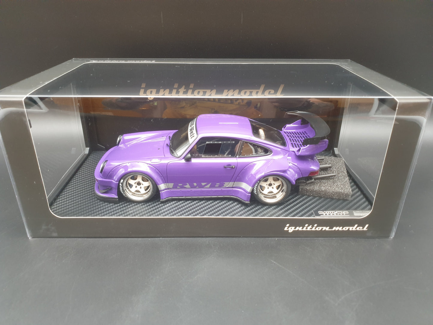 IG3698 RWB 930 Purple Ignition Model 1:18