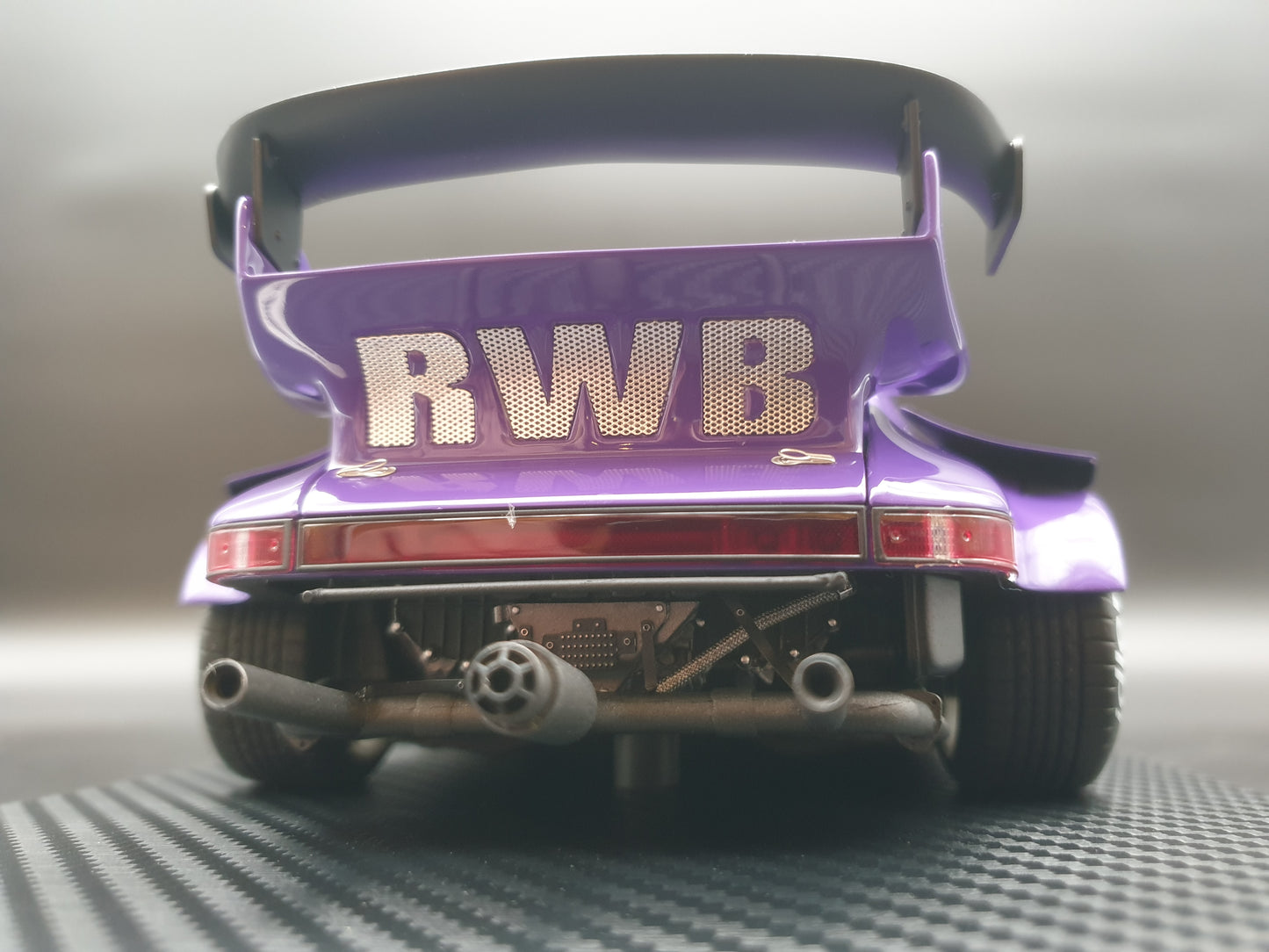 IG3698 RWB 930 Purple Ignition Model 1:18