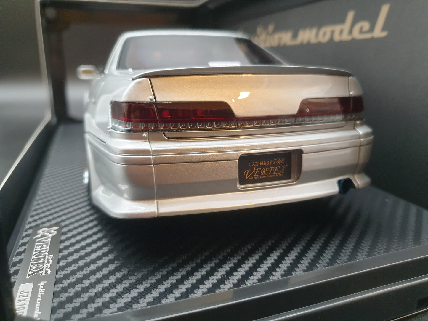 IG3578 Toyota Chaser VERTEX JZX100 MARK-II Silver Ignition Model 1:18