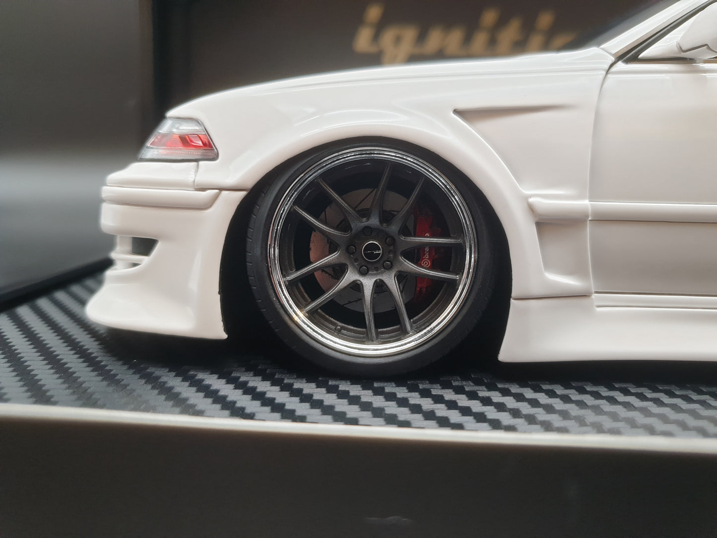IG3576 Toyota Chaser VERTEX JZX100 MARK-II White Ignition Model 1:18