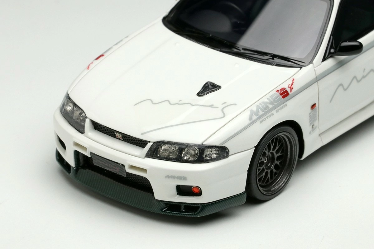 Miniatura Nissan Skyline GT-R R33 - Mine EM680 - Scala 1:18