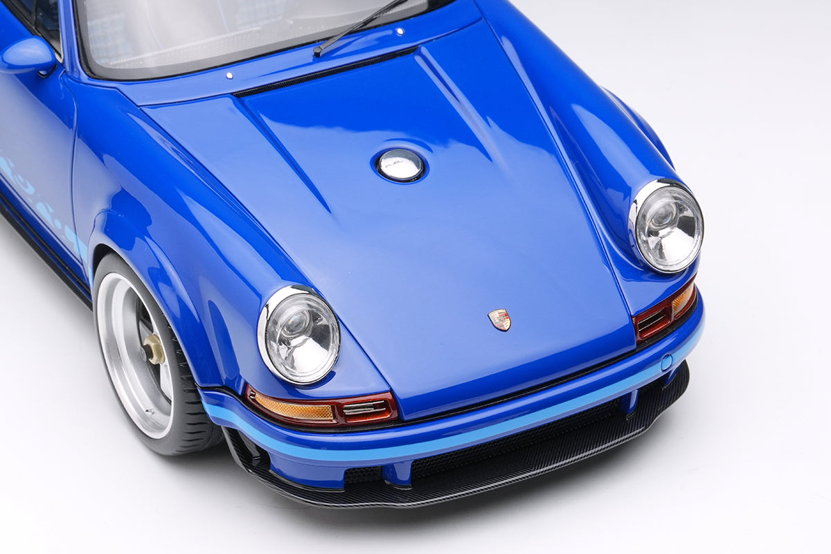 Miniature Porsche 911 Carrera - Singer DLS 2023 - Scale 1:18
