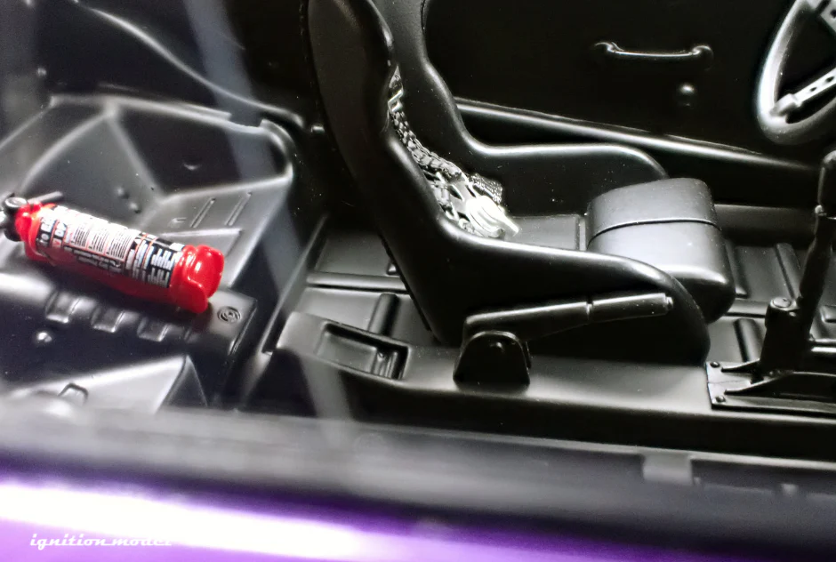 IG3698 RWB 930 Purple Ignition Model 1:18