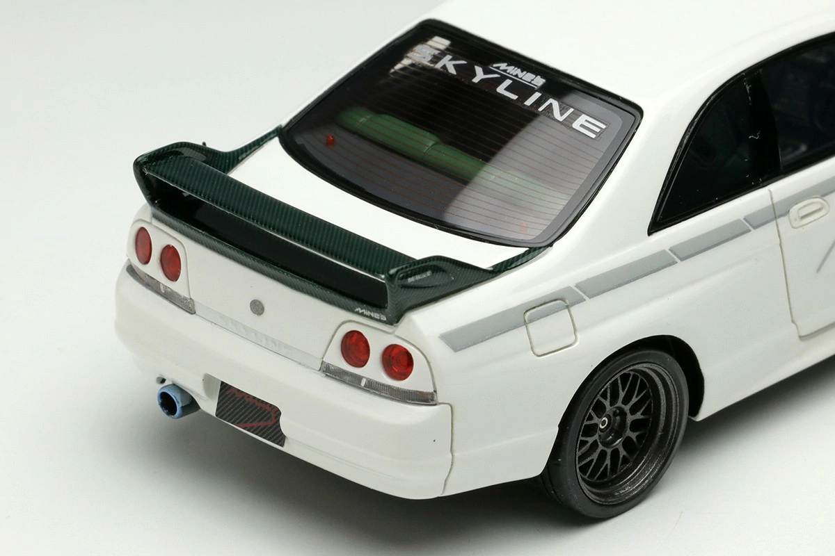 Miniatura Nissan Skyline GT-R R33 - Mine EM680 - Scala 1:18